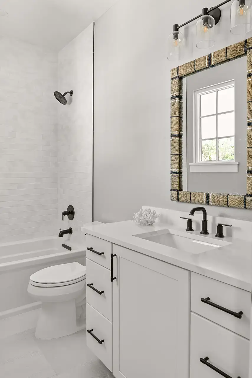 Island Transitional Home - Bath 2