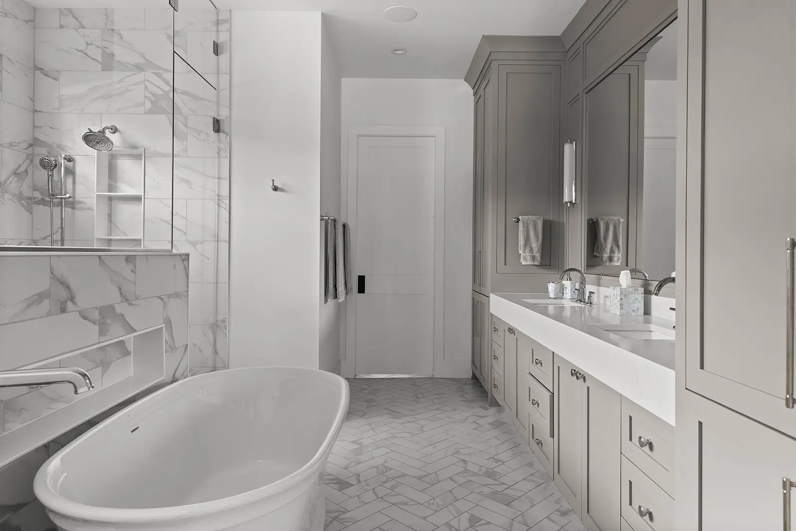Modern Luxury – Custom Home by LunDev (35) Modern Luxury - Custom Home by LunDev