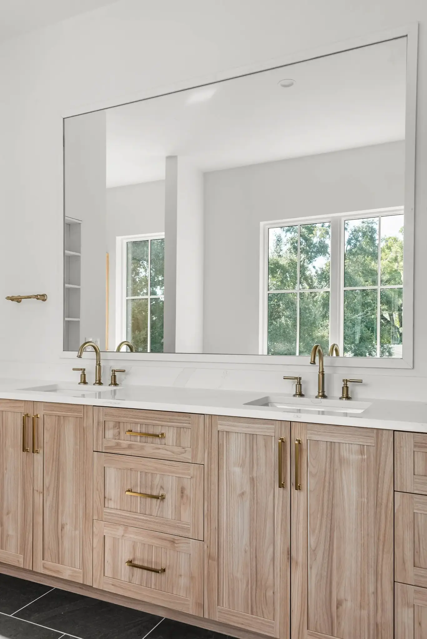 Relaxed Refinement – Winter Park, FL – Custom Home by LunDev (17) Relaxed Refinement - Winter Park, FL - Custom Home by LunDev